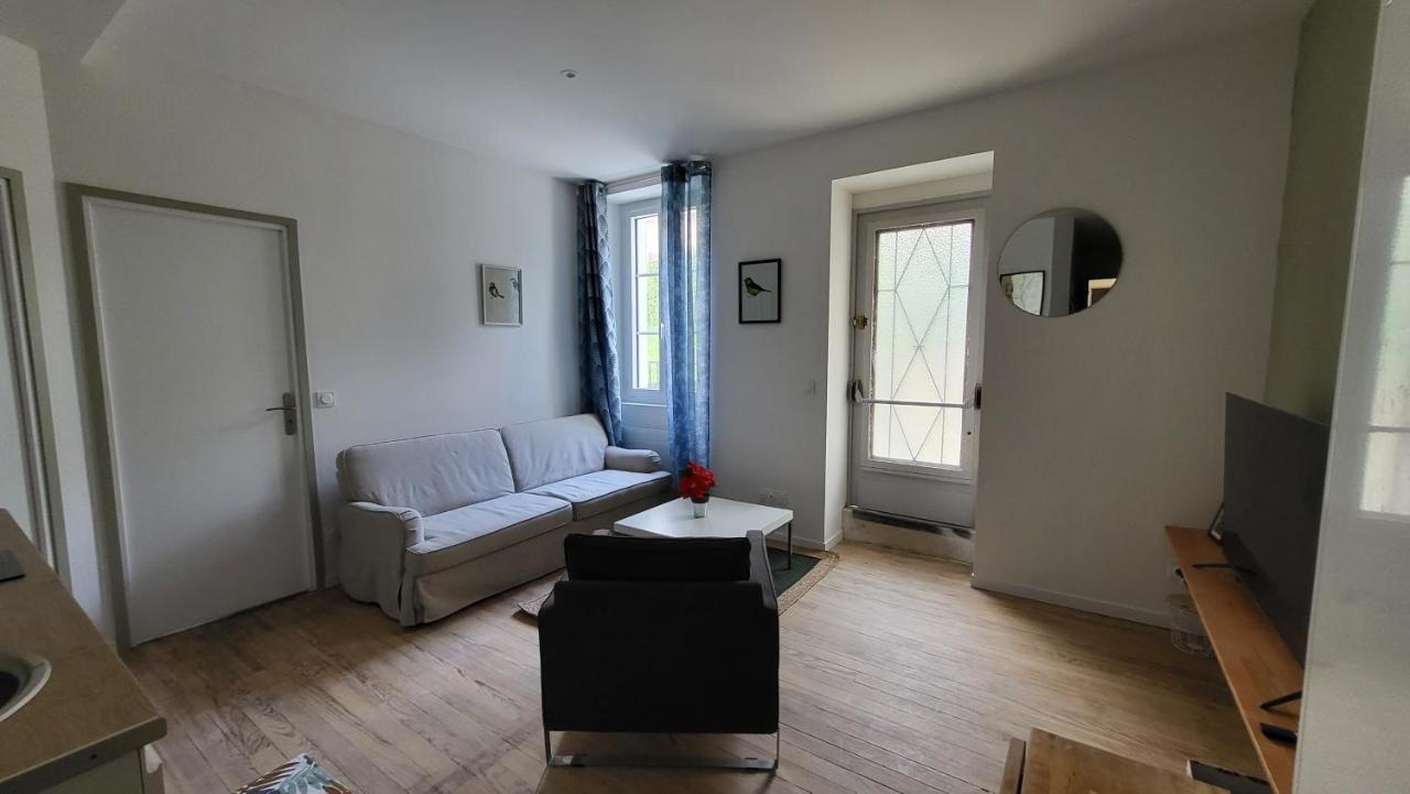 Charmant 2 Pieces Avec Terrasse Proche Centre Ville - Parking Gratuit A Proximite Lourdes Exteriör bild