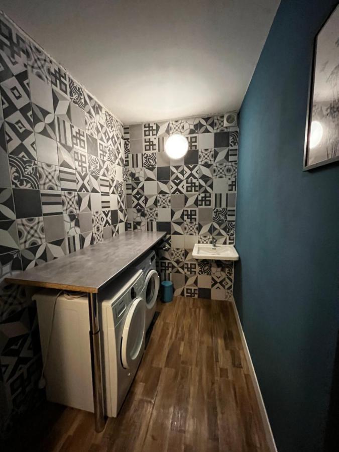 Charmant 2 Pieces Avec Terrasse Proche Centre Ville - Parking Gratuit A Proximite Lourdes Exteriör bild